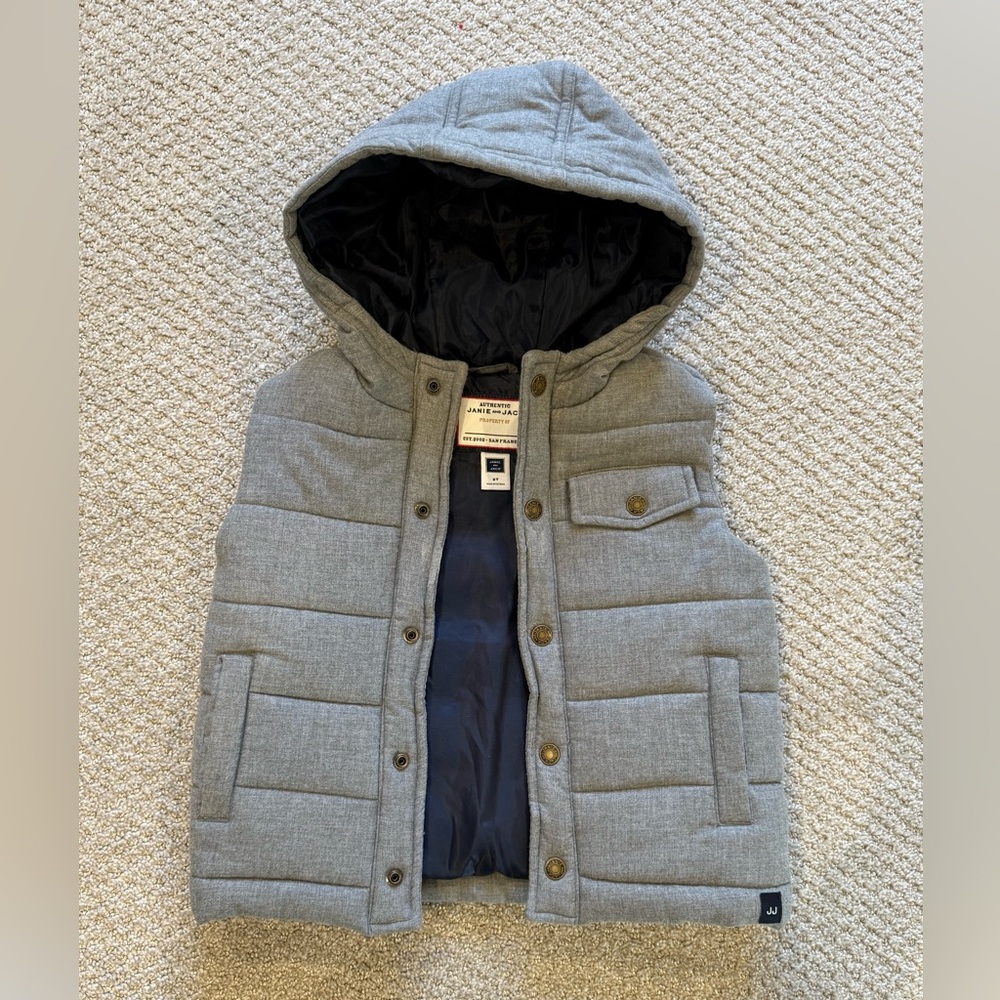 Janie & Jack toddler boys puffer vest in grey and navy size 2T